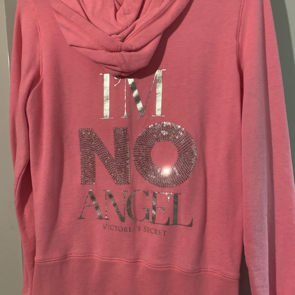 “I’m no angel” VS hoodie
